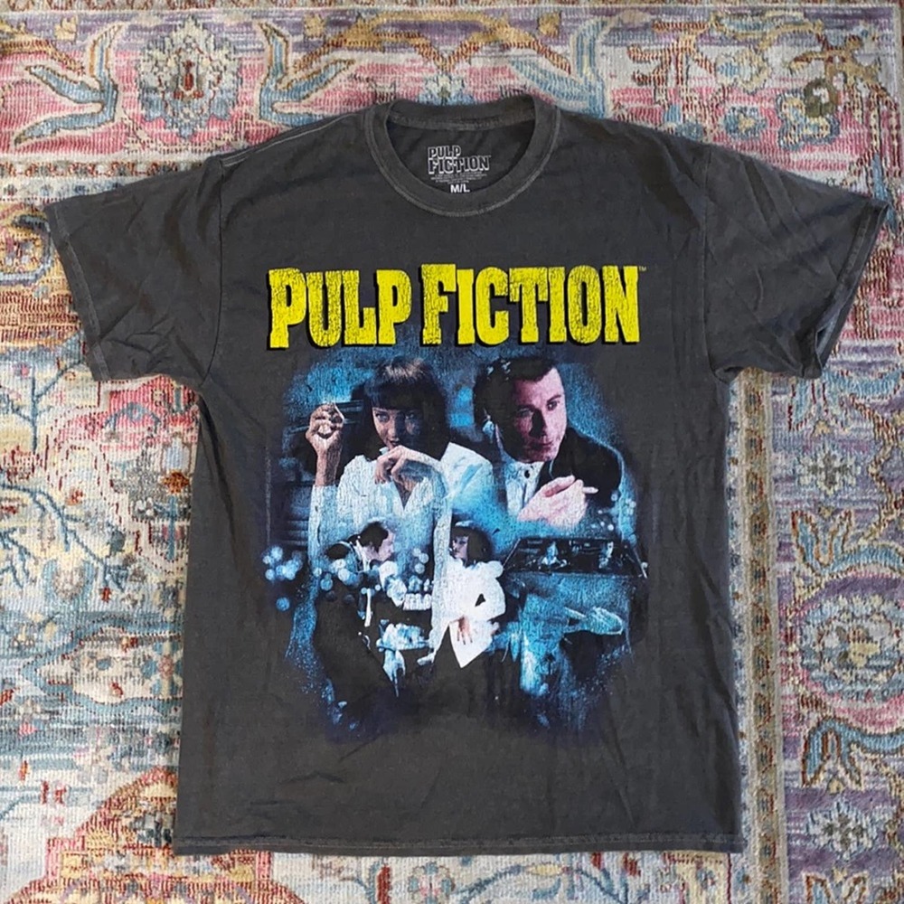NWOT Pulp Fiction Graphic T-Shirt Size Medium/Large